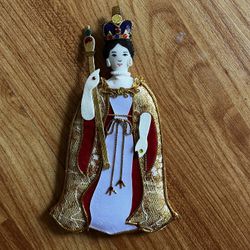 Queen Decorative Figurine 