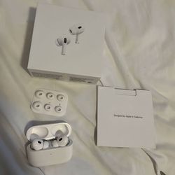 Apple AirPods Pro 2nd Gen – Like New – With Box