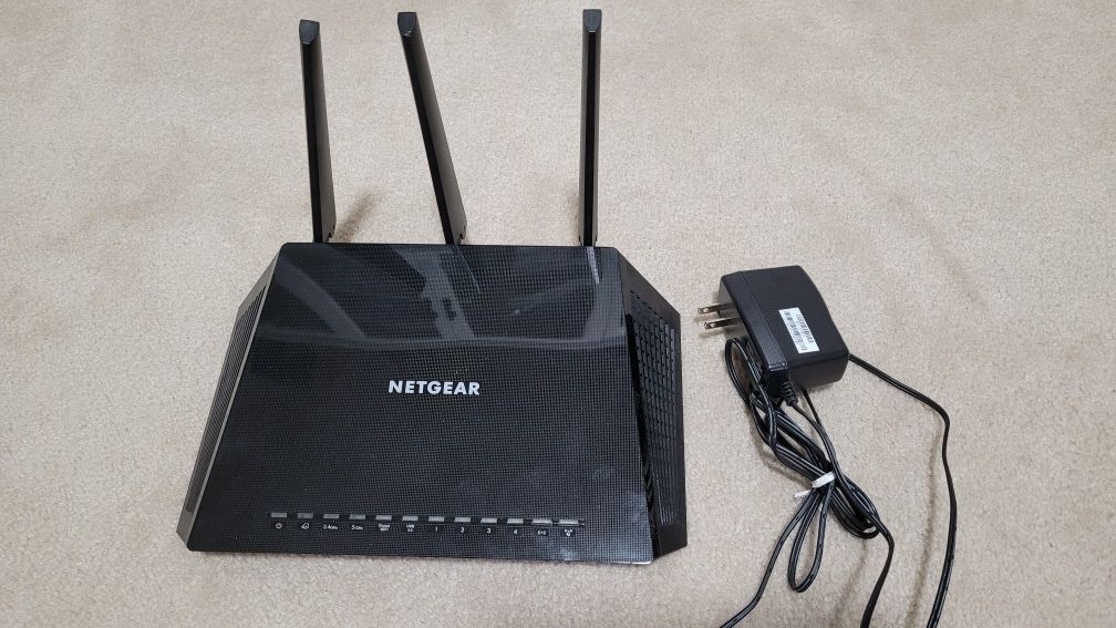 Netgear Nighthawk R6700v2 WiFi Router