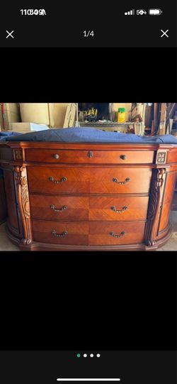 Dresser