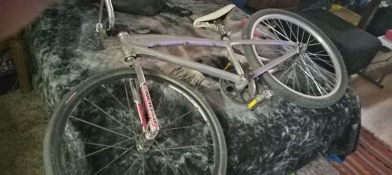 VINTAGE 24in. INTENSE BMX RACING BIKE
