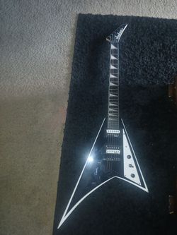 Jackson Rhoads Js series guitar!!