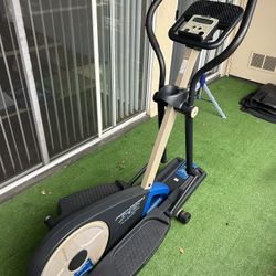 Pro-Form XP 520 Razor Elliptical