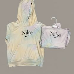Nike Sweatshirts