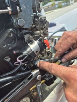 Boat specialist too l