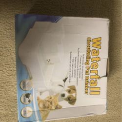 Waterfall Filtration Circulating Pet Fountain Drinker -135 Ounce (4 L)