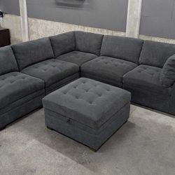 💰 Retail $1,800+ — Selling for $1,000 Only ONE available – warehouse liquidation 📩 Message me if interested — these sell fast  Thomasville Tisdale 