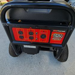 Coleman Powermate PM435251 ProGen 5250 Watts And  6560 Maximum Watts  In Excellent Condition. 