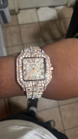 carti santos rose gold missing one diamond