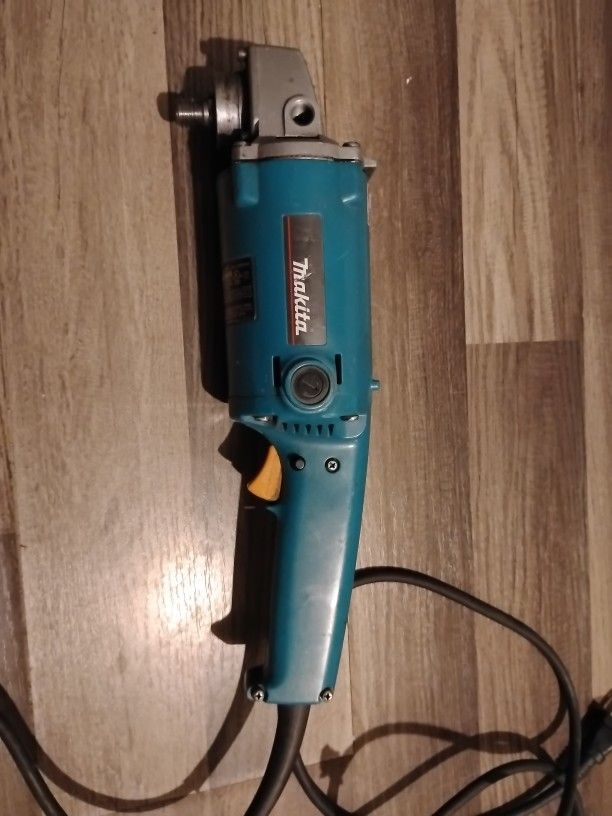 Makita Grinder