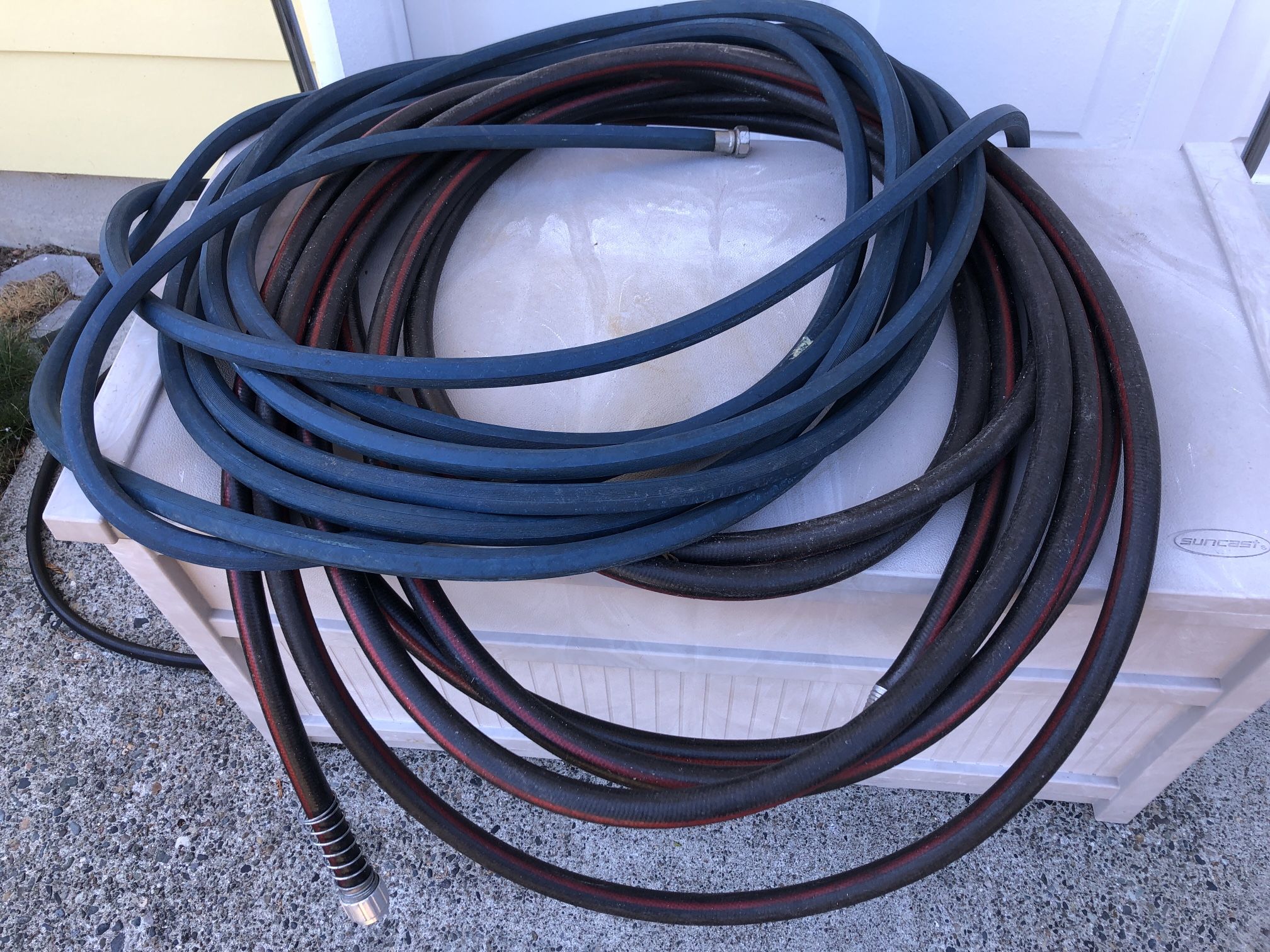 2 Heavy Duty Garden Hoses