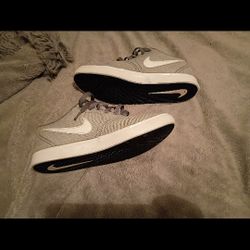 NIKE SB SHOES