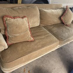Sofa Muy Buena Condicion 
