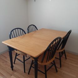 Farmhouse Table and Chair Set