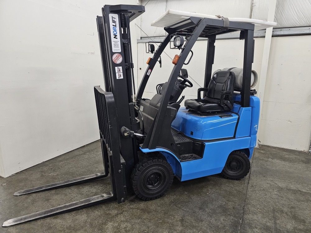 Nissan 5k lbs Forklift