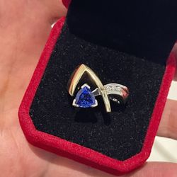 14K GOLD SAPPHIRE DIAMOND RING