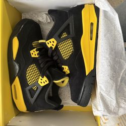 Jordan 4s “Thunder”