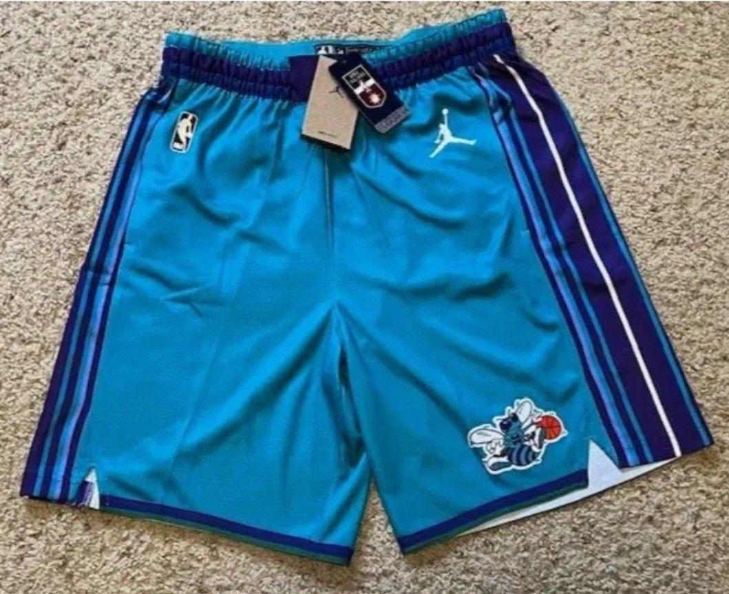 New Charlotte Hornets Shorts Men's Size Large LaMelo Ball Jersey