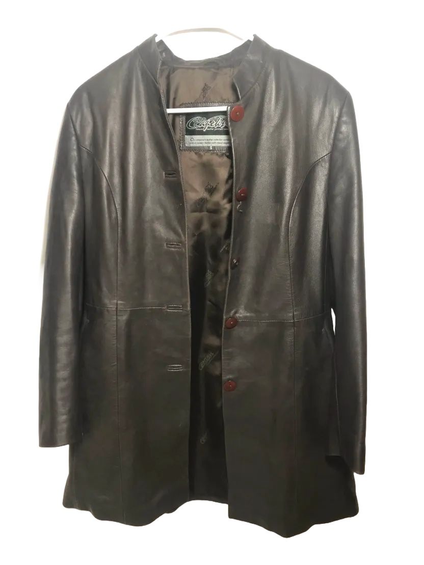 Cabela’s women’s Classic Vintage Leather Jacket Small