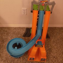 Hot Wheels Tracks. 