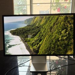 Apple Studio Display 27” 5K – Perfect Condition – Original Box