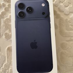 Apple iPhone 17 pro max 1TB blue unlocked new sealed with receipt I can deliver