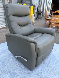 Newer- like NEW! Faux Leather recliner