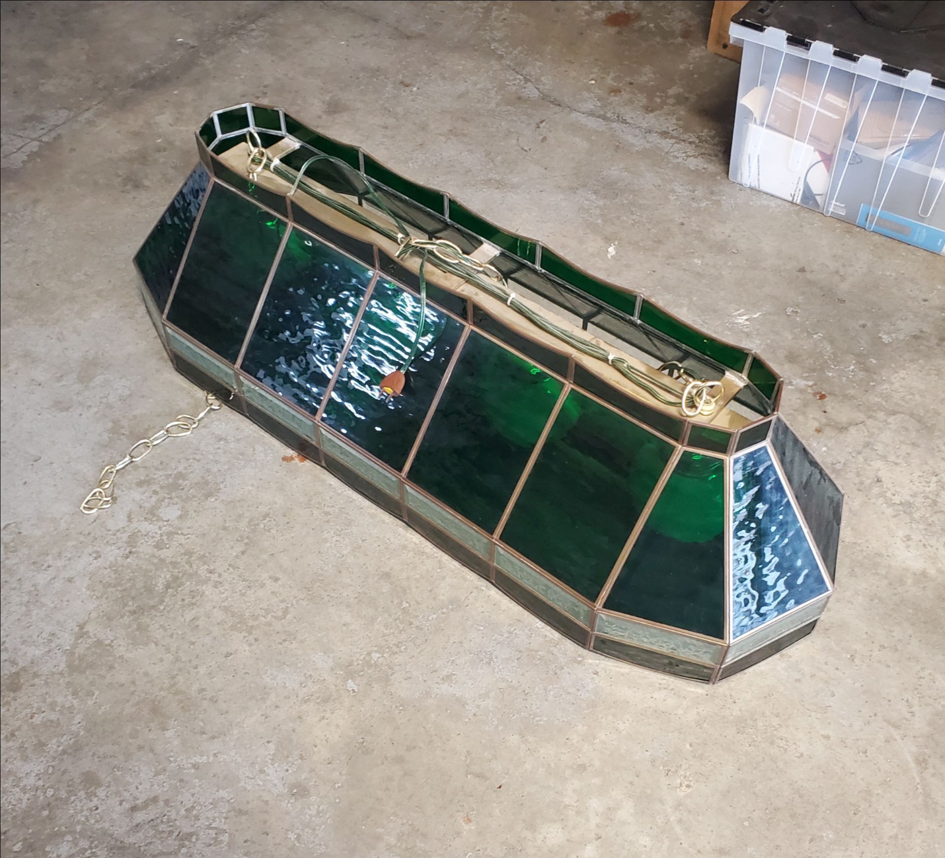 Tiffany-style stained glass hanging chandelier