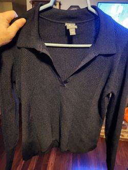Womens black Worthington opened v neck top