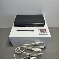 "New" 3DS Mario Special Edition Black - Good Condition