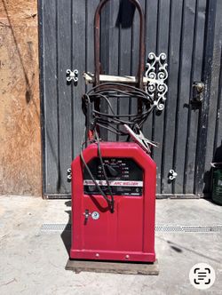 LINCOLN ARC WELDER AC-225