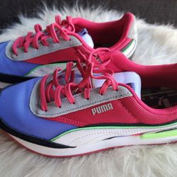 Womens Puma Sneaker