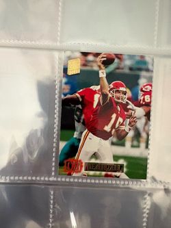 Joe Montana Stadium Club Football Card