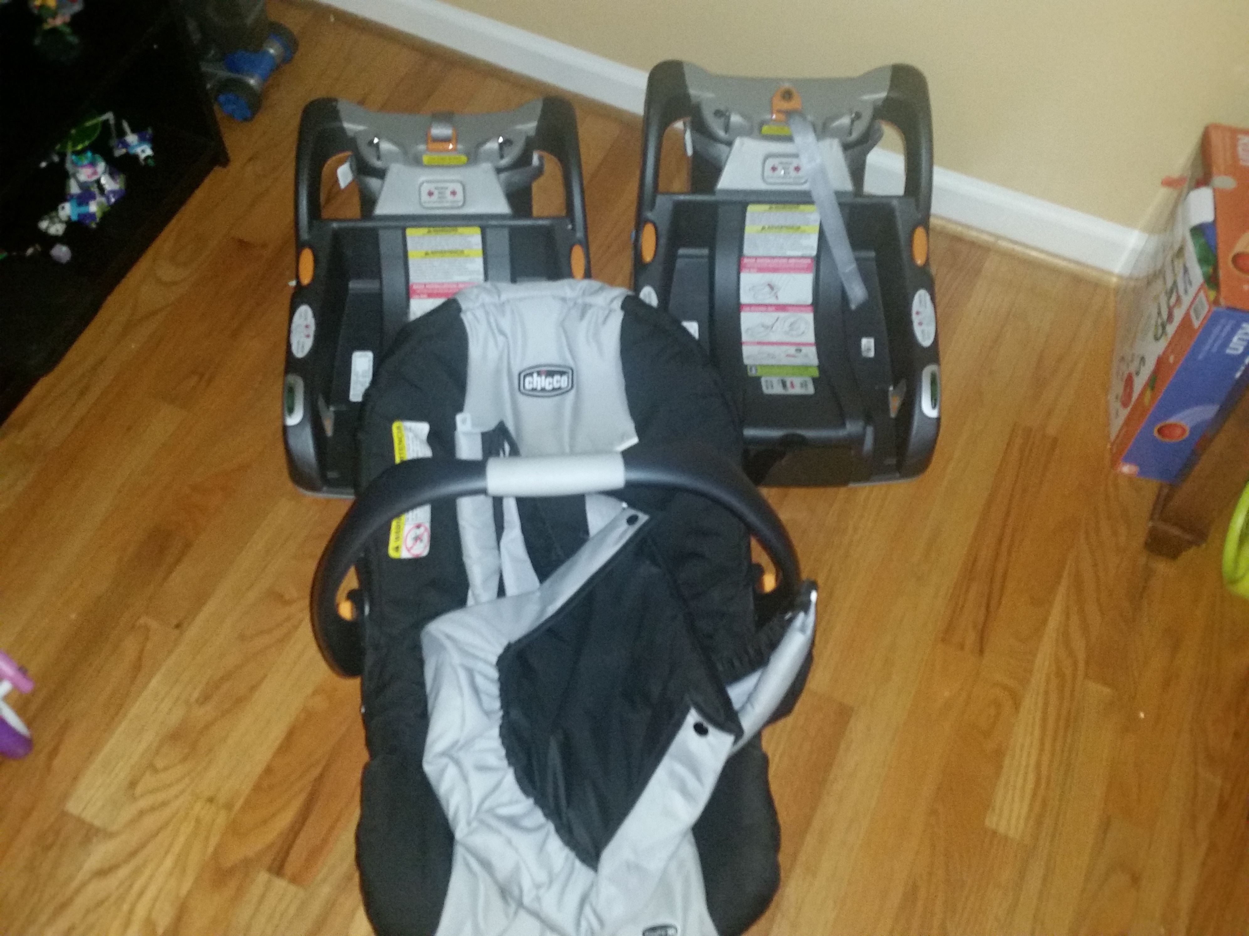 Chicco baby car seat and bases