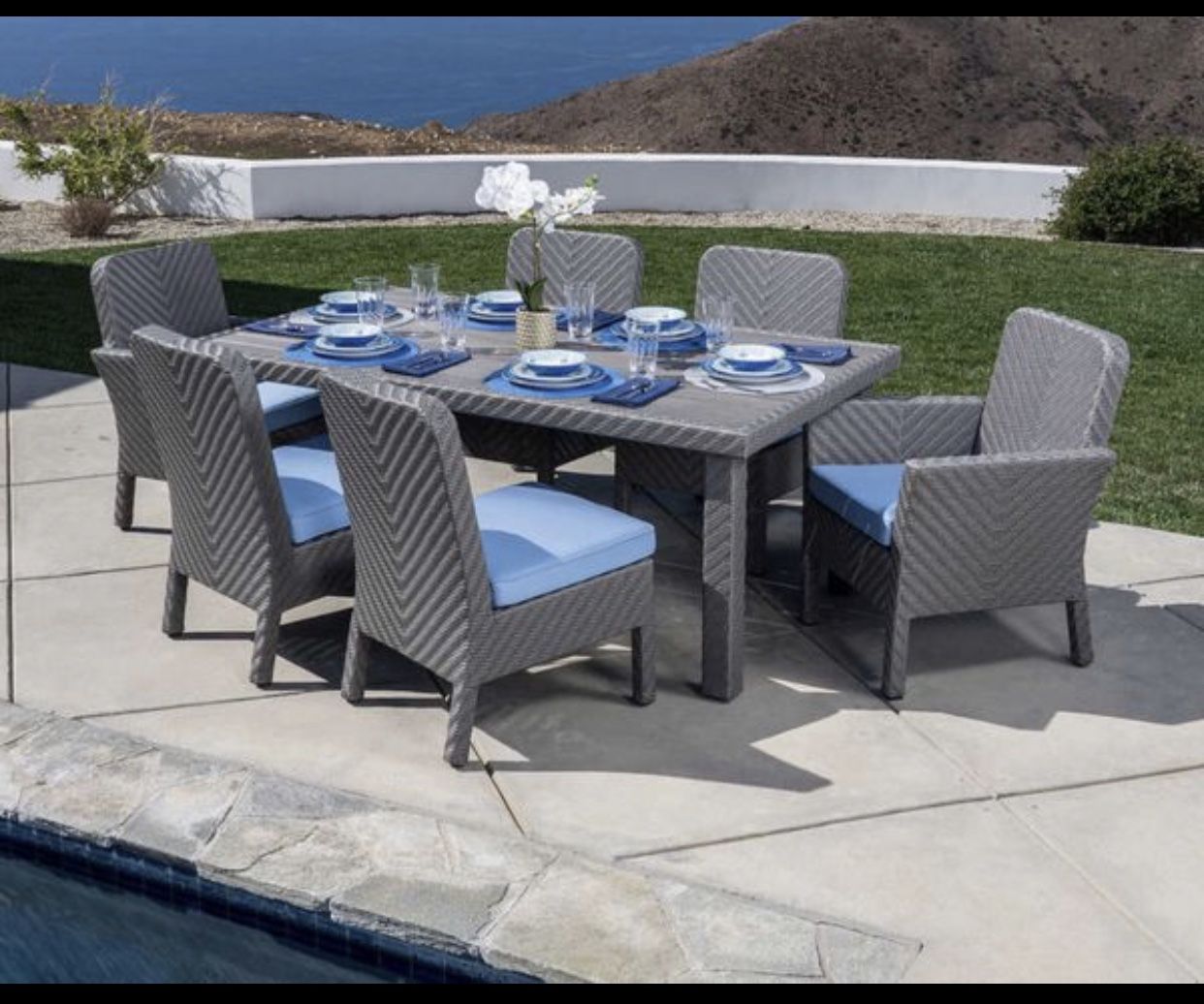 Outdoor patio furniture