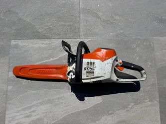 Stihl MSA 200 C 12 in Bar & Chain 36v Battery-Powered Handheld Chainsaw (Bare Tool only ) in good working condition