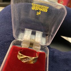 22krt Pure Yellow Gold. Ear Rings Rings Men And Women, Neck. Everything Selling. Ask Me For Price . 