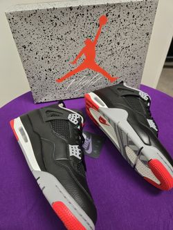 Jordan 4 Retro
Bred Reimagined Size 8.5