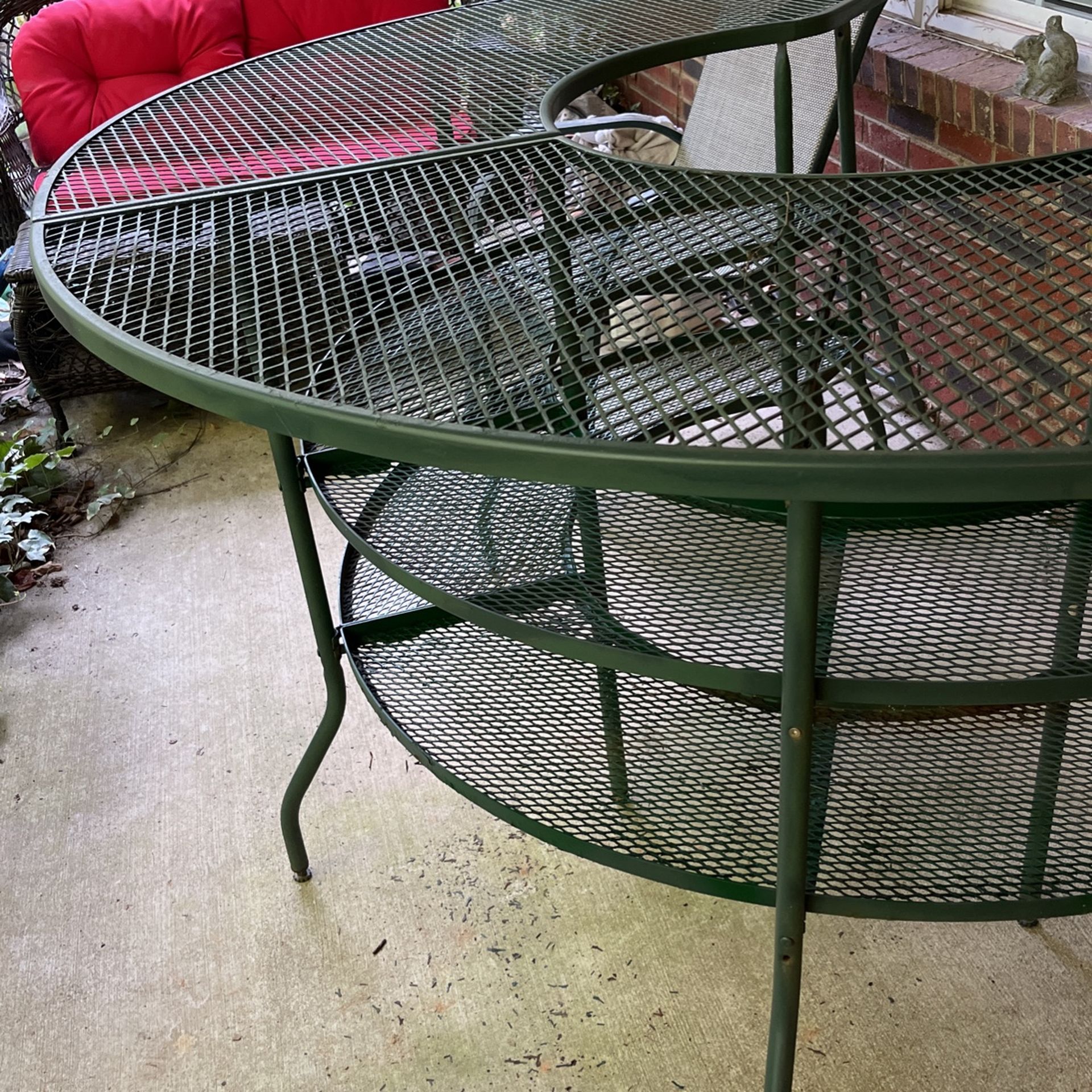 round-high-top-table-bar-for-sale-in-taylors-sc-offerup
