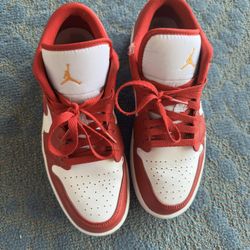 Air Jordan 1 Low  Red  S 10 Men  $60 