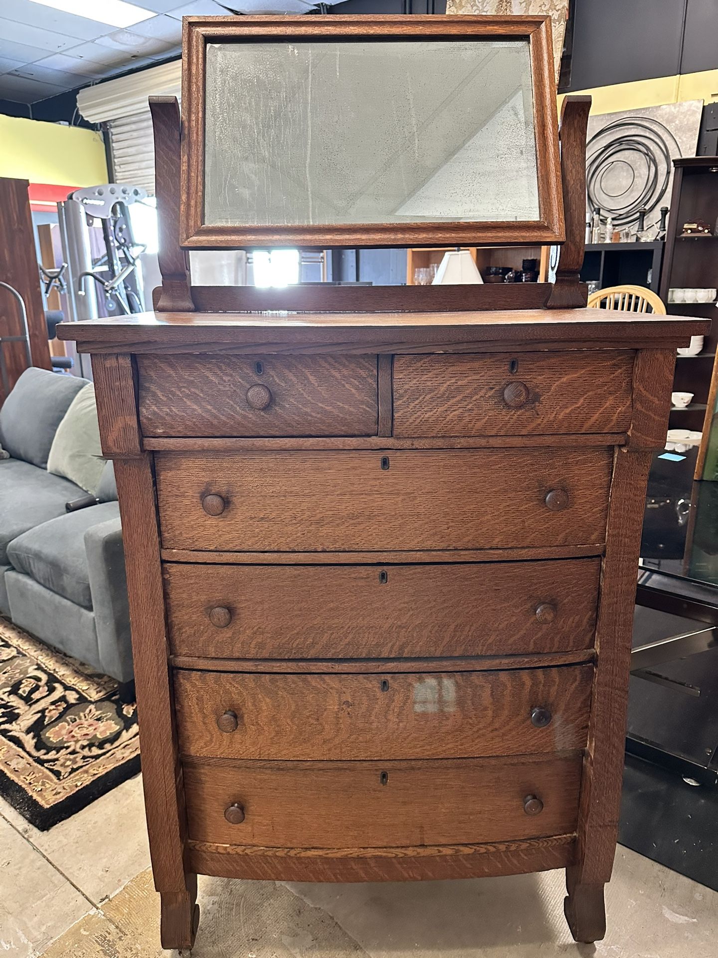 Chest Of Drawers With Rotating Mirror