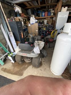 Riding Craftsmen Lawnmower