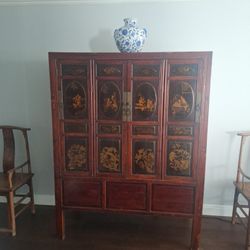Stunning Asian Handpainted Cabinet