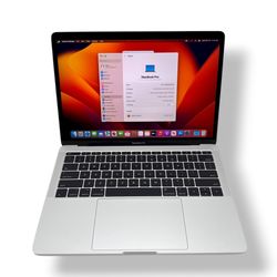 Apple MacBook Pro 13" 2017 8GB 256GB SSD - New Battery - MINT Condition 