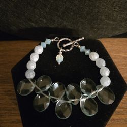Briolette and Opaque Crystal Bracelet 
