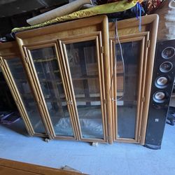 Accent cabinet
