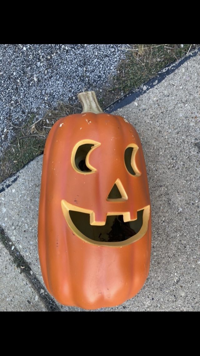 Assorted Halloween Items 