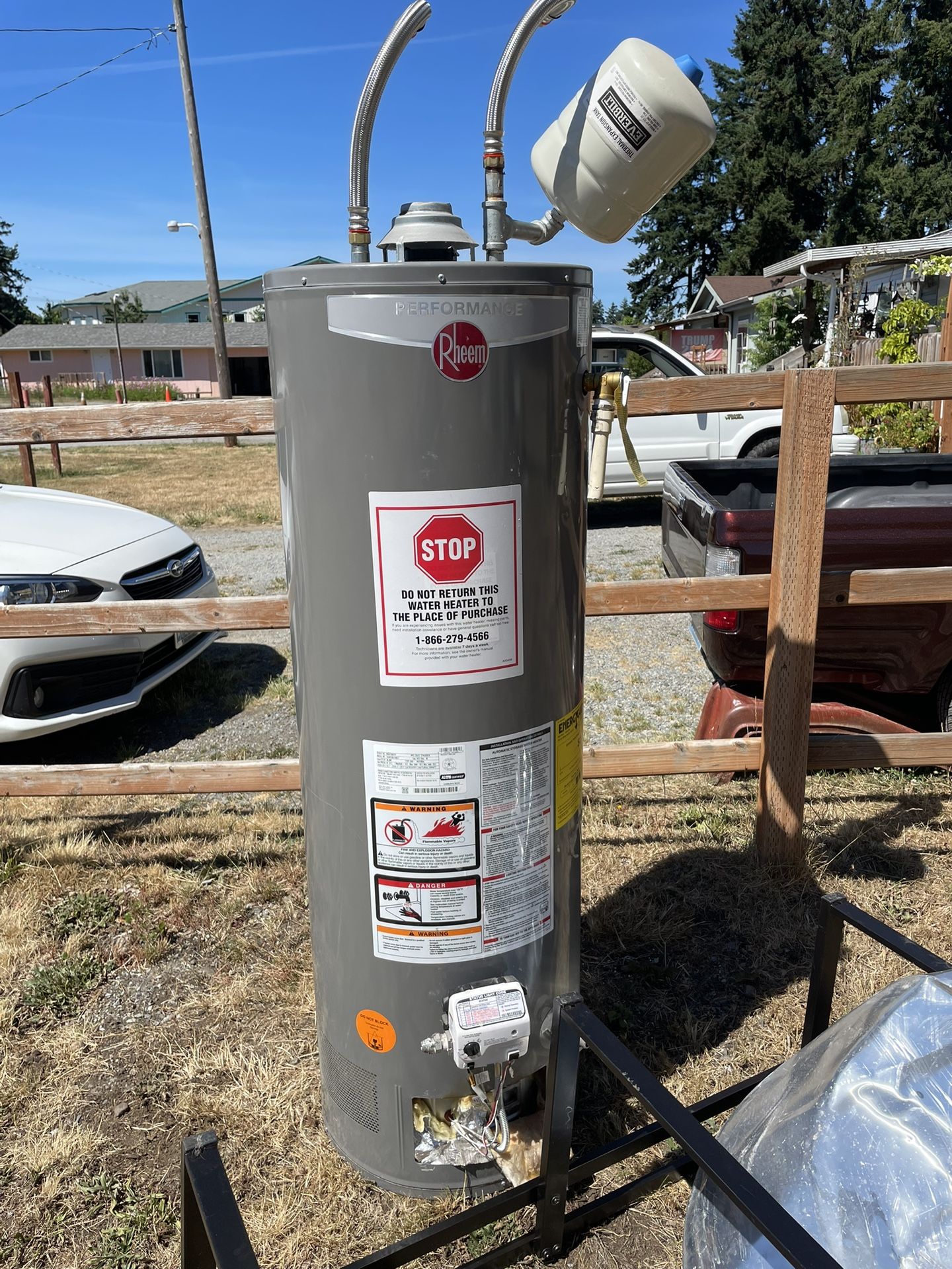 Rheem Performance 40 Gal. Tall 36,000 BTU Natural Gas Water Heater