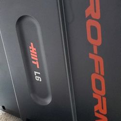 Pro-form Elliptical Trainer HIIT L6 - New Like- Hardly Used