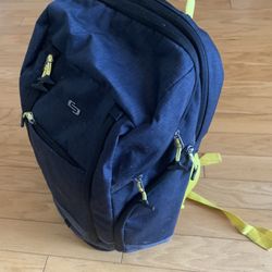 Solo Velocity 17.3 Fully padded 17.3 laptop compartment